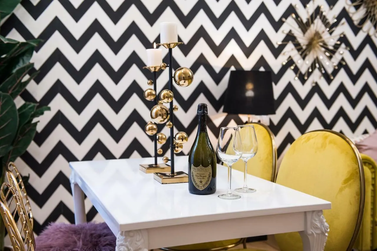 Dali Wenceslas Square Apartment Prague